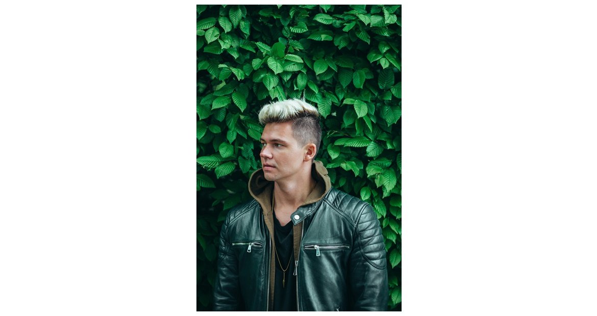 Cabelo platinado masculino